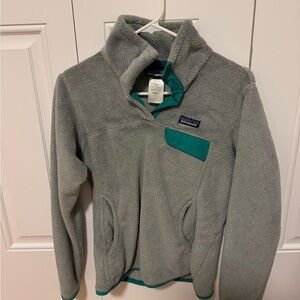 Patagonia Women's Gray and Teal Fleece Jacket